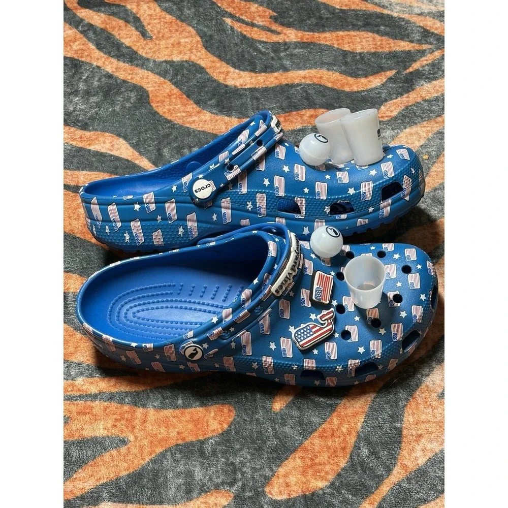 Crocs Vineyard Vines Blue American Flag Whale Clog Men's Size 11 With (9) Charms